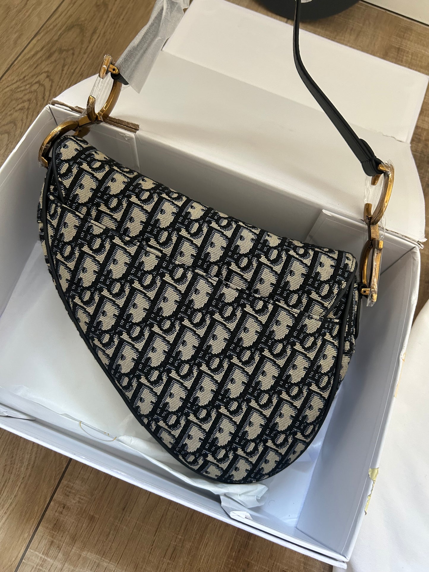 Dior Saddle (odmah dostupno)