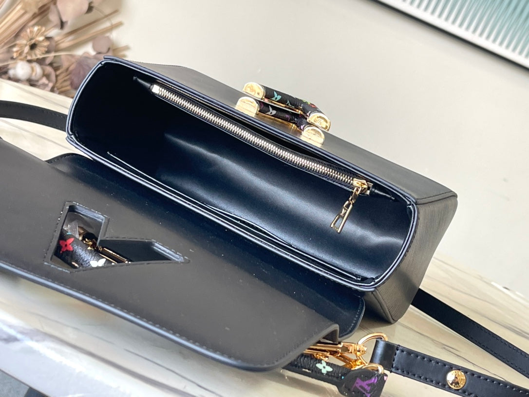 Louis Vuitton x Murakami