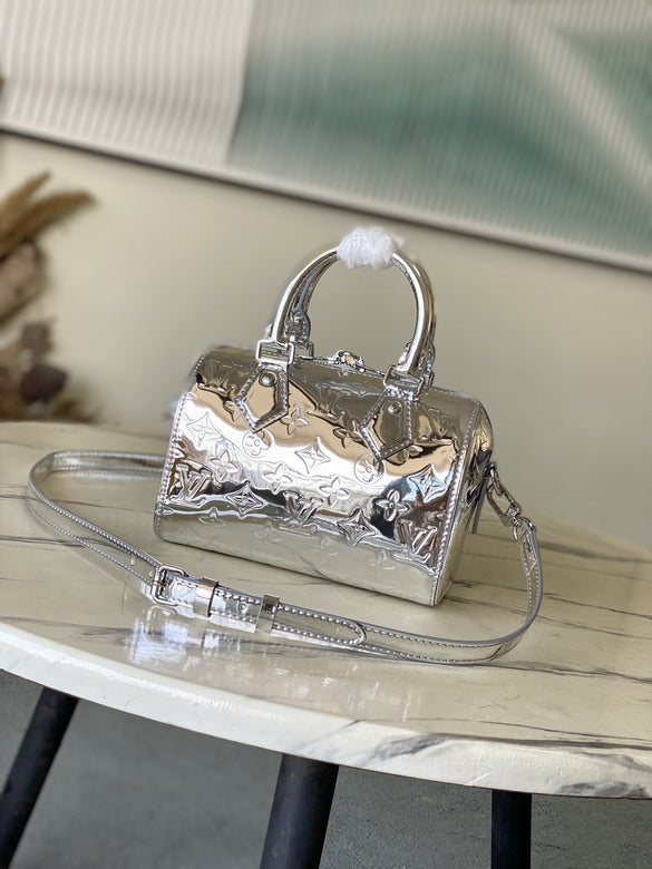 Louis Vuitton Speedy