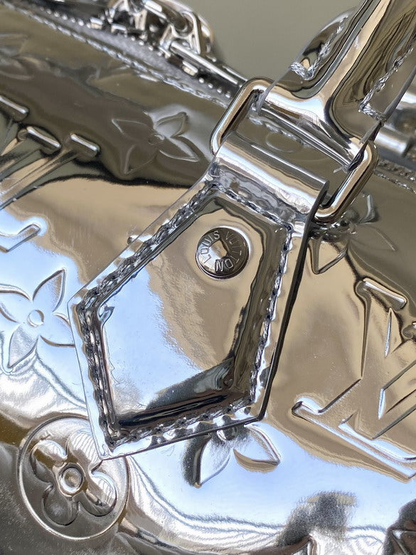 Louis Vuitton Speedy