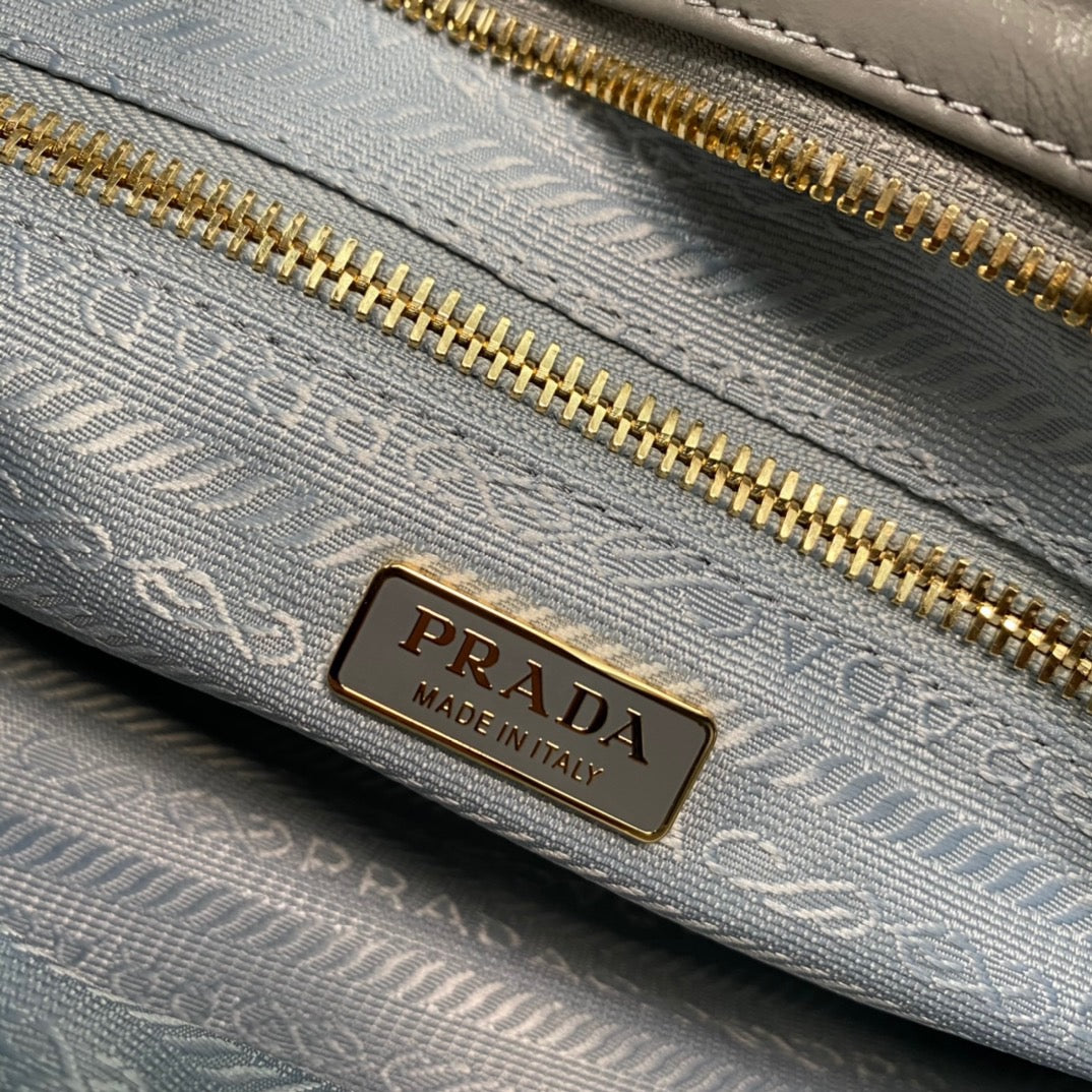 Prada Bonnie