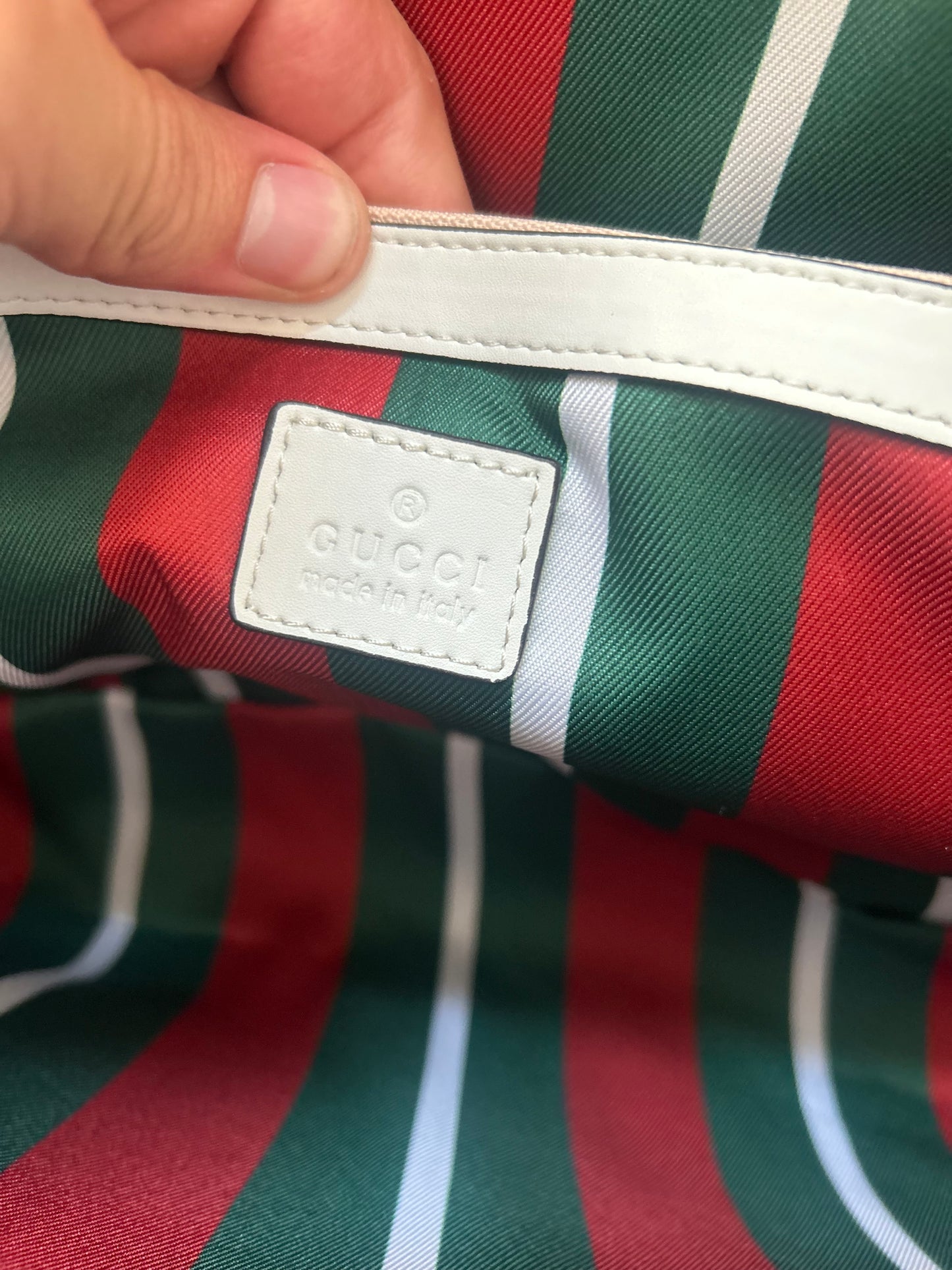 Gucci (odmah dostupno)