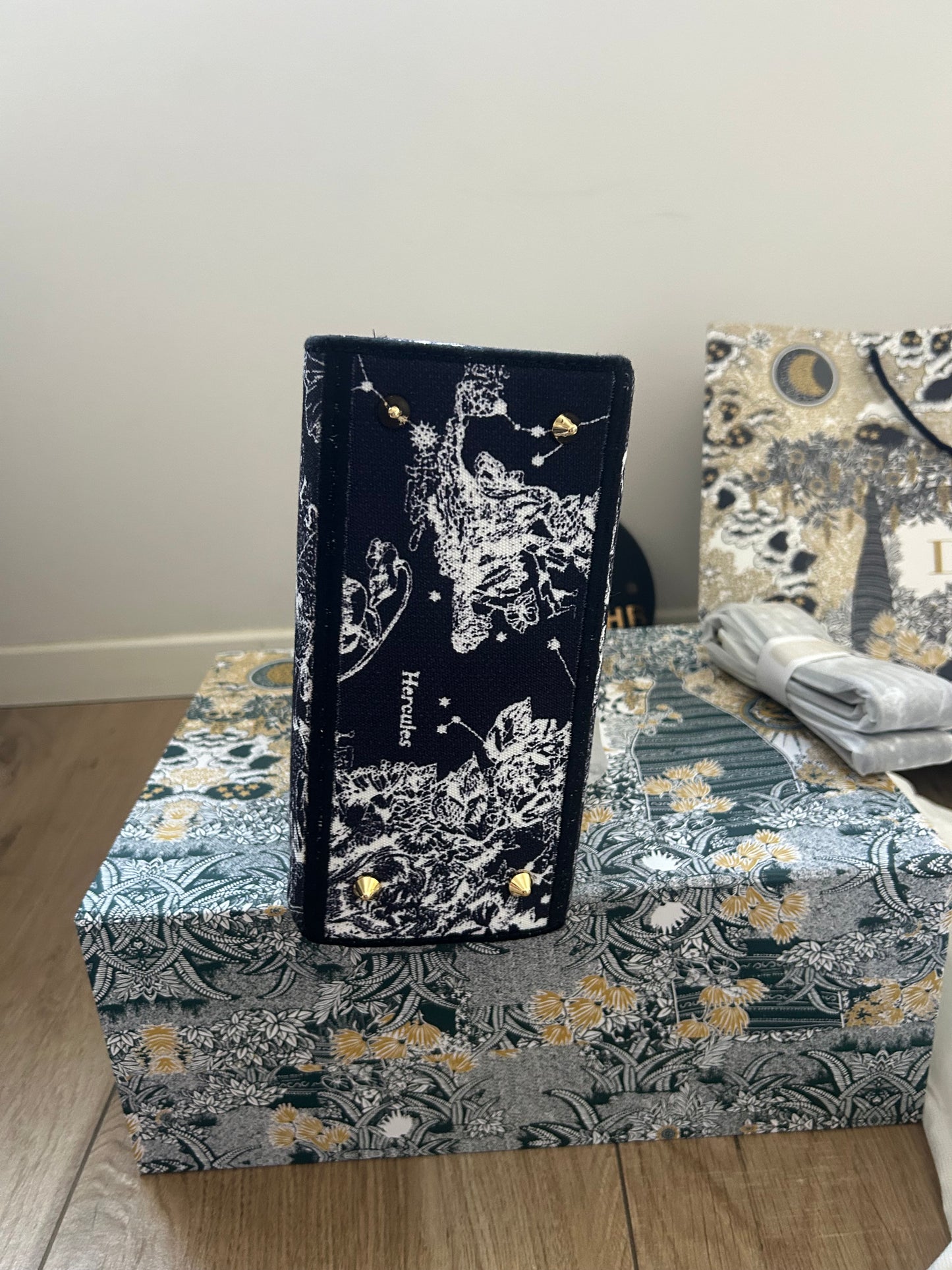 Dior Lady (odmah dostupno)