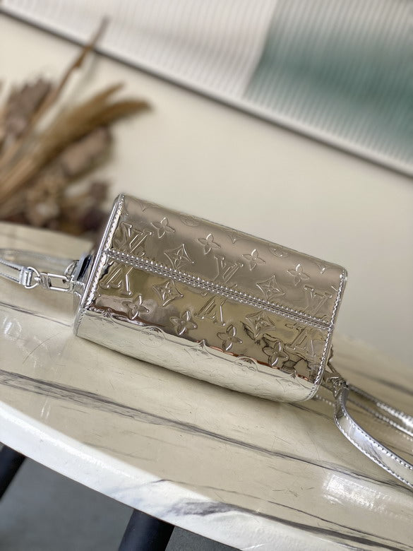 Louis Vuitton Speedy