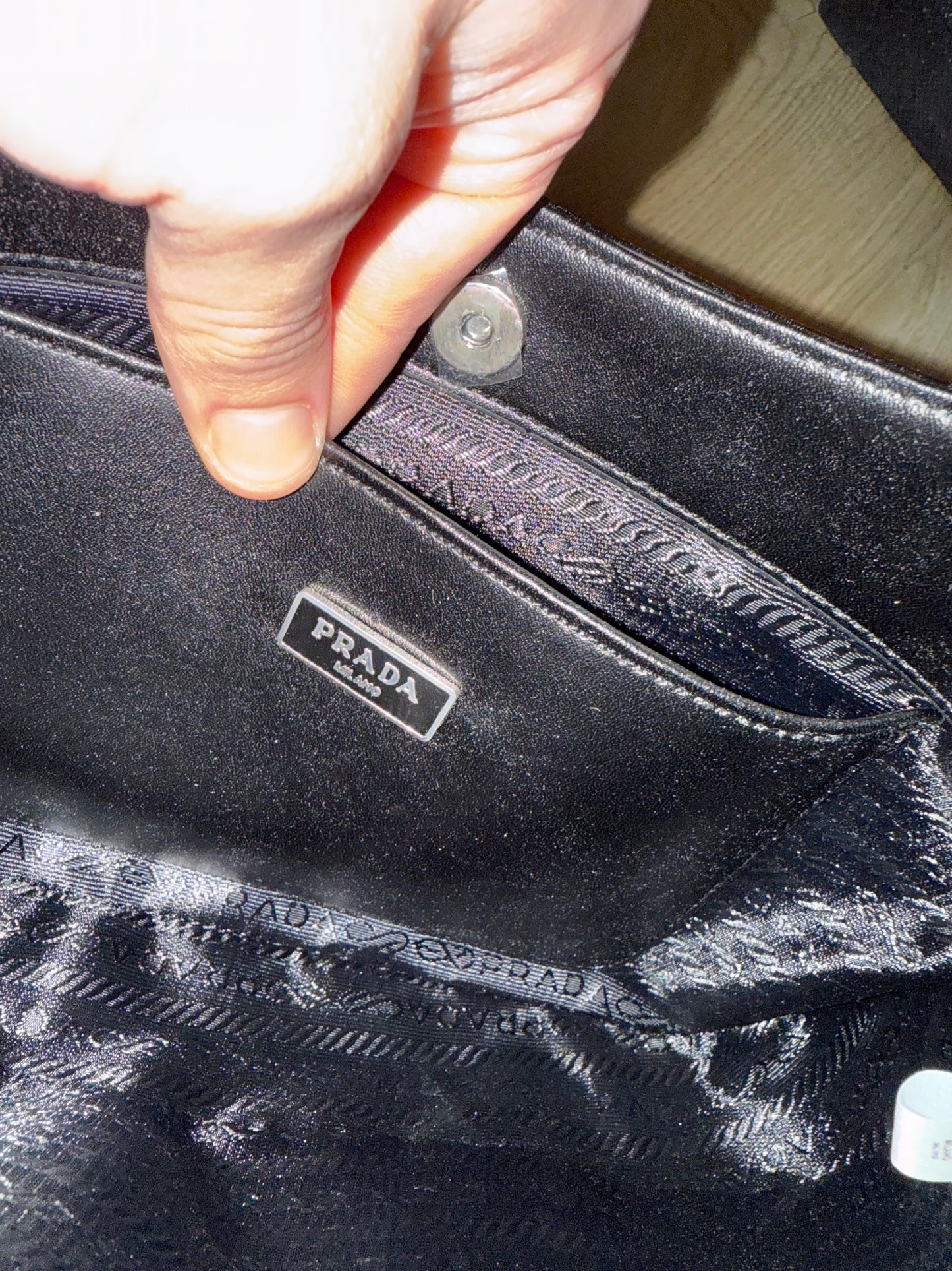 Prada (odmah dostupno)