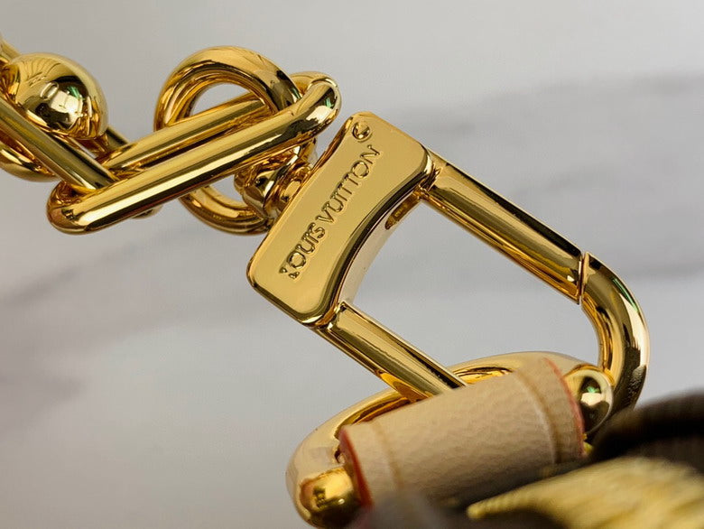 Louis Vuitton Speedy