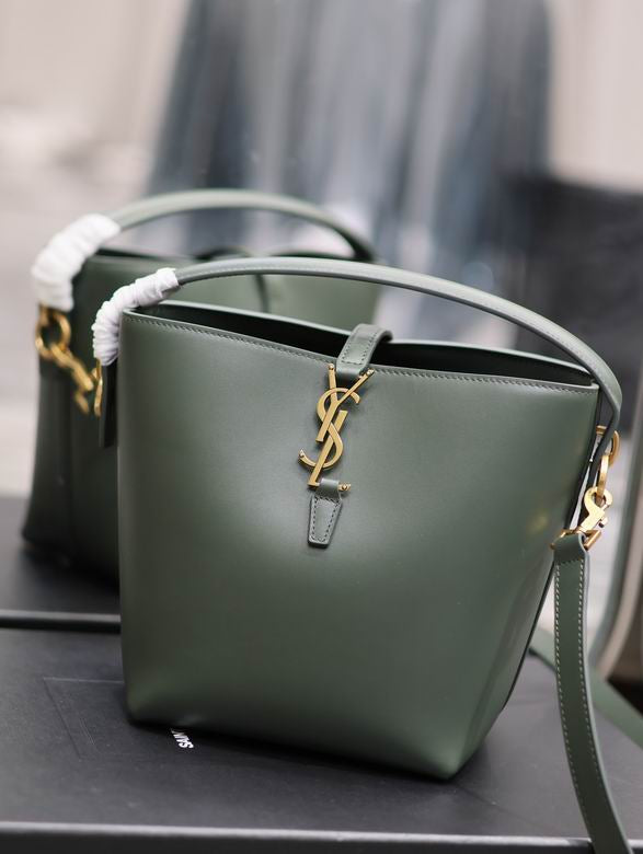 Saint Laurent