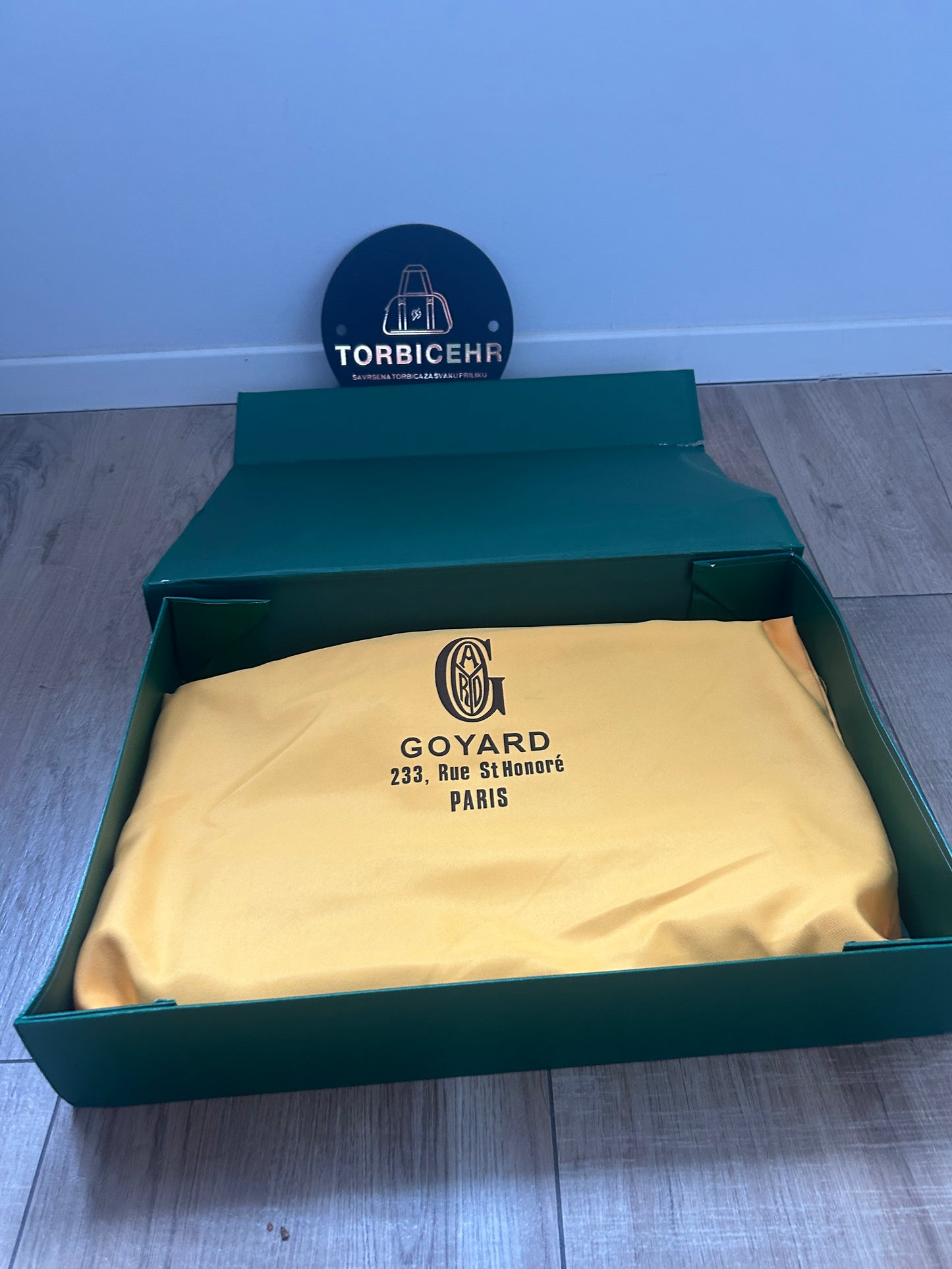 Goyard (odmah dostupno)