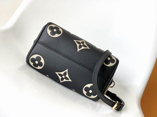 Louis Vuitton Speedy