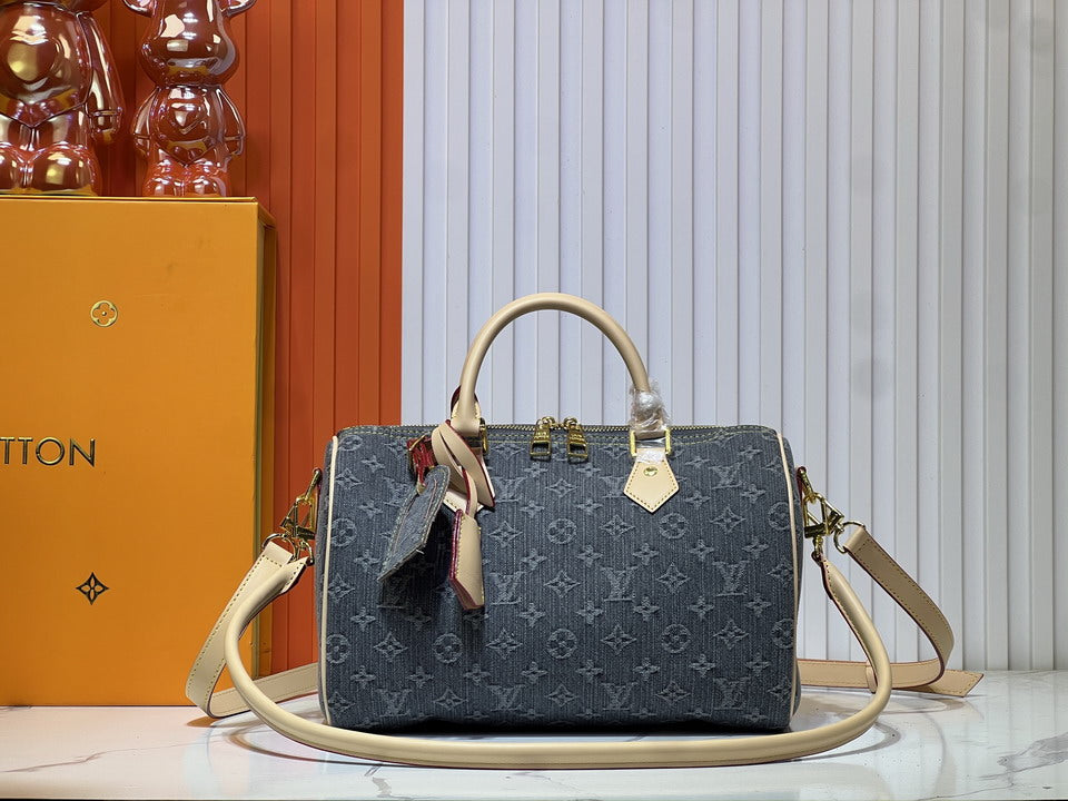 Louis Vuitton Speedy