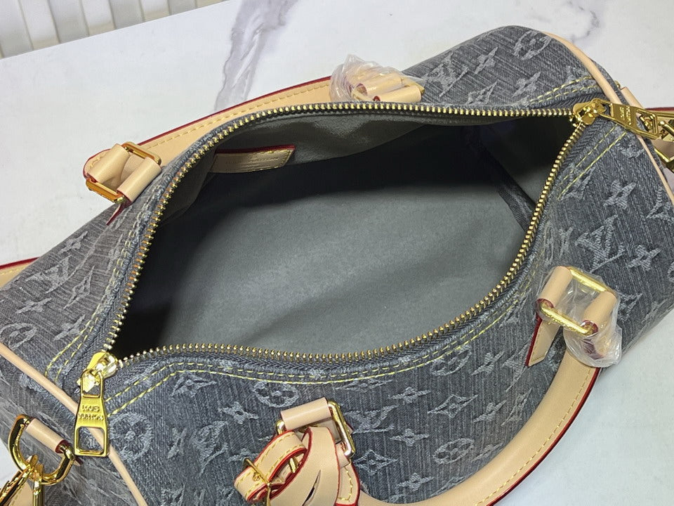 Louis Vuitton Speedy