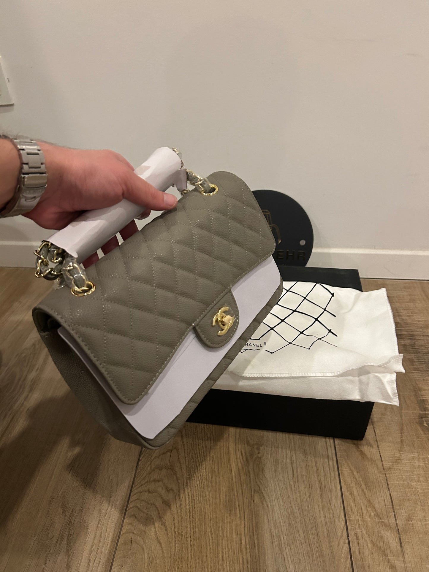 Chanel (odmah dostupno)