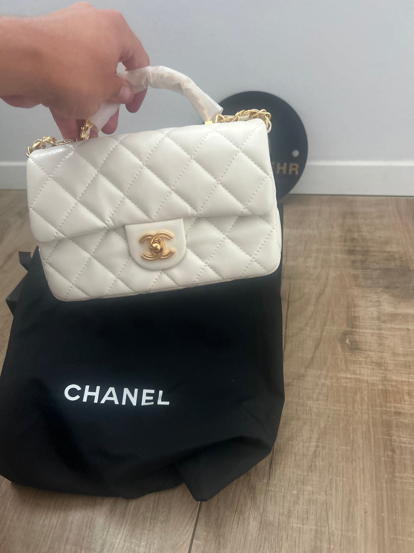 Chanel (odmah dostupno)