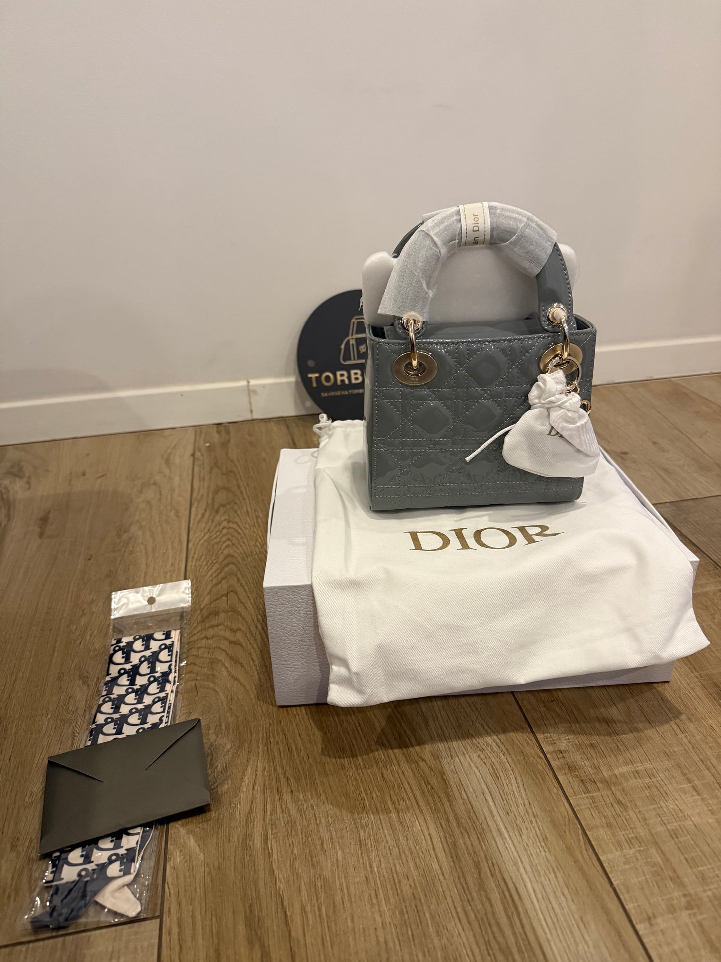 Dior Lady (odmah dostupno)