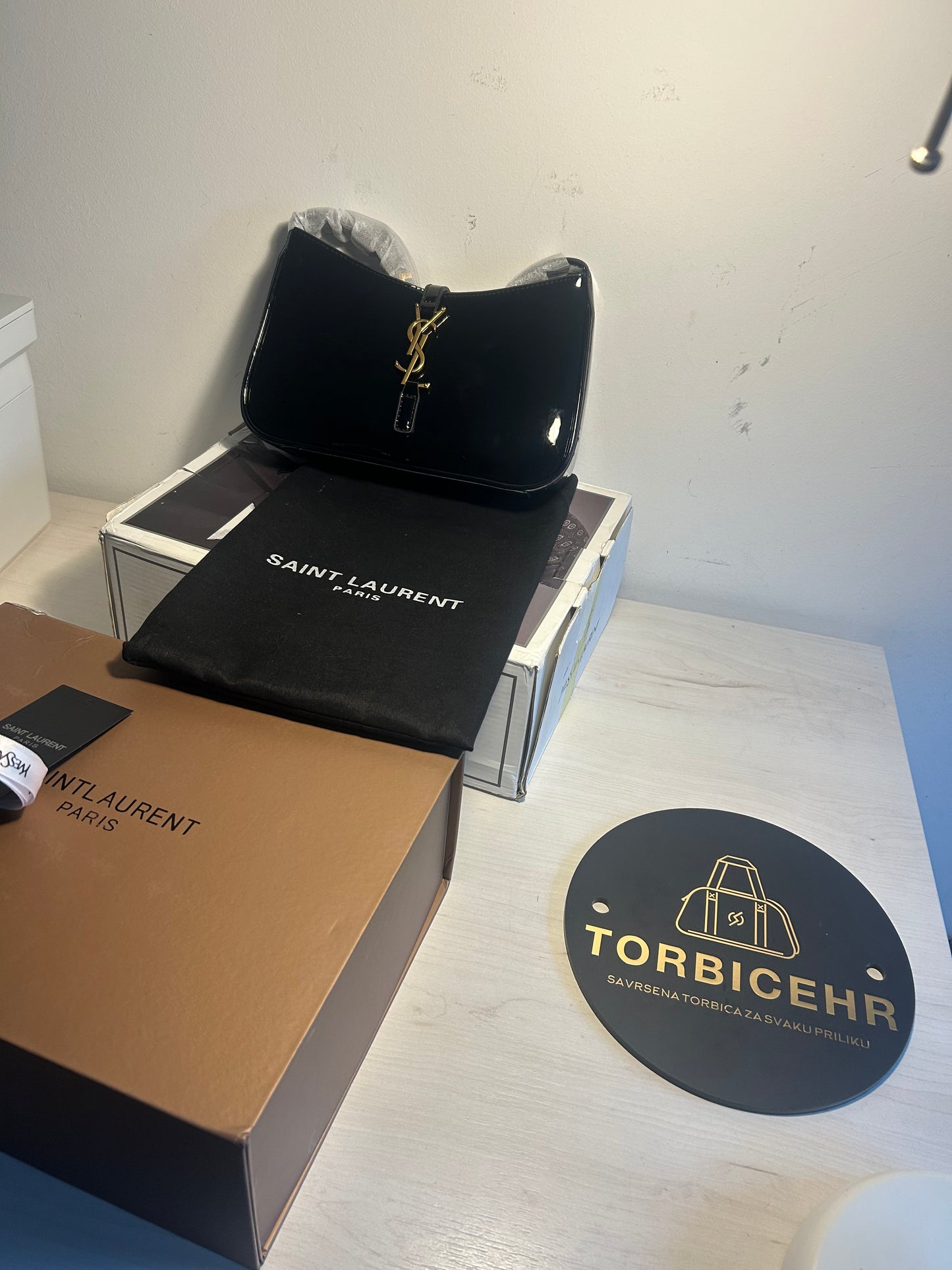 Yves Saint Laurent (odmah dostupno)