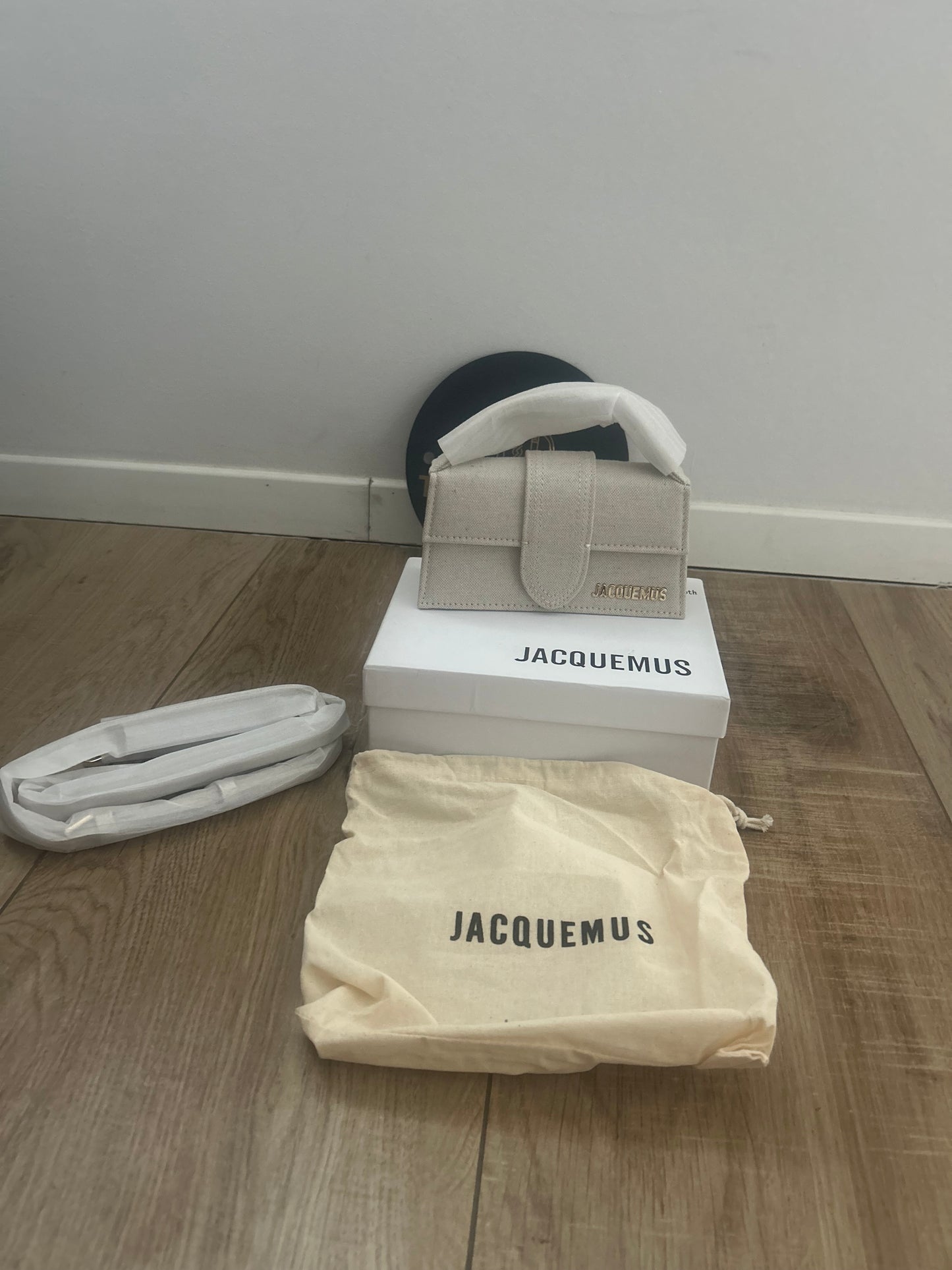 Jacquemus (odmah dostupno)