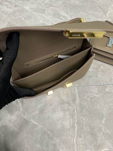 Hermes Constance Epsom