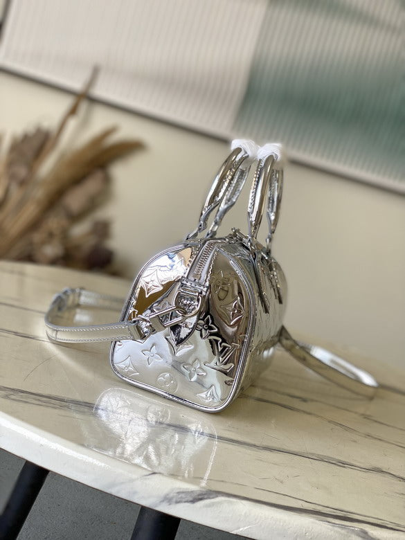 Louis Vuitton Speedy