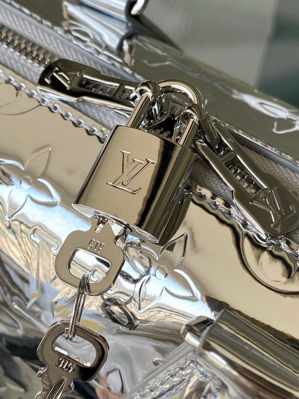 Louis Vuitton Speedy