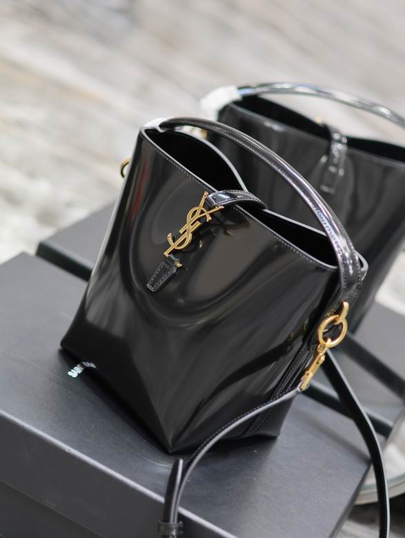 Saint Laurent