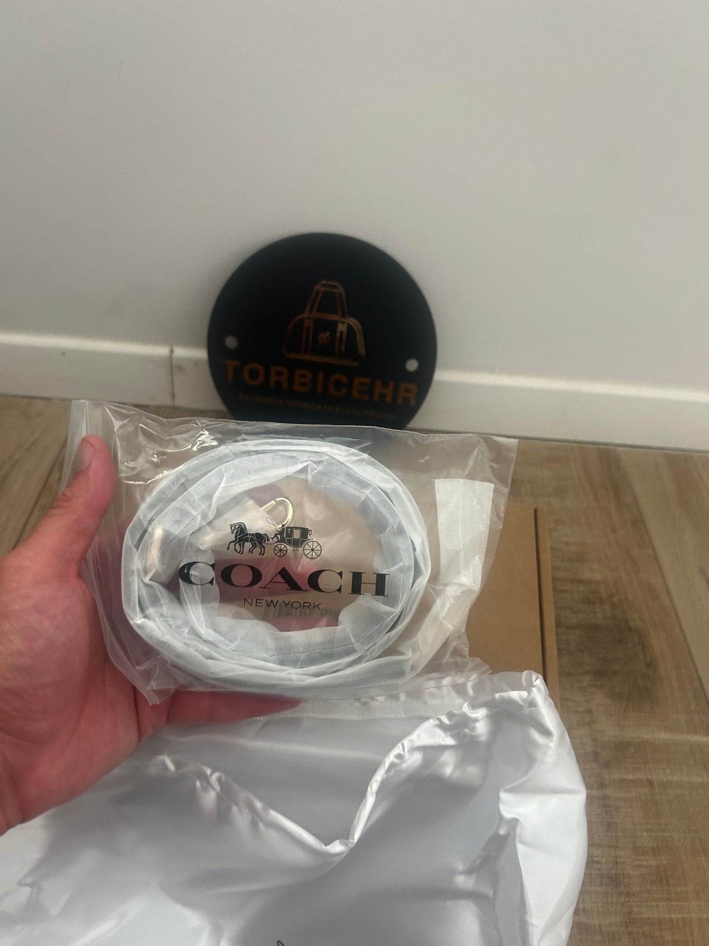 Coach (odmah dostupno)