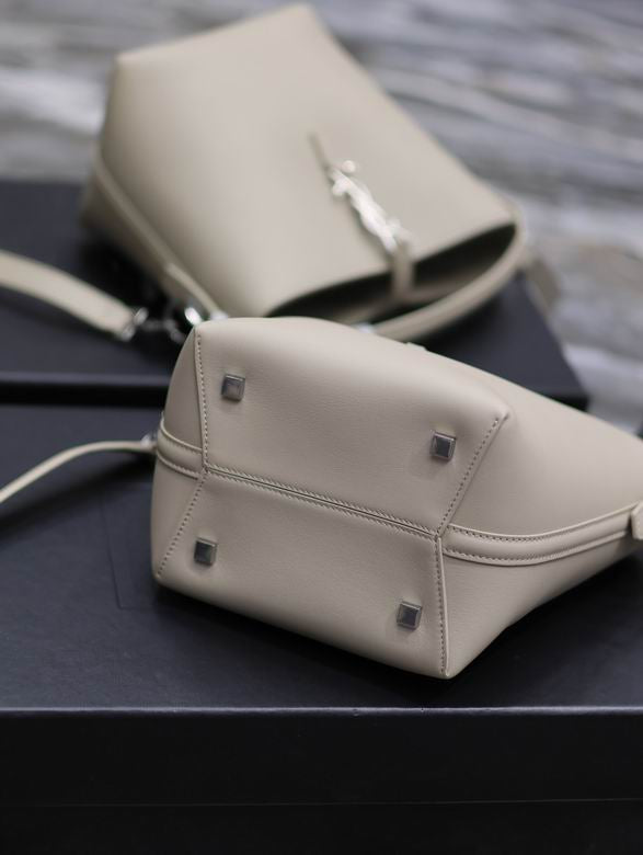 Saint Laurent