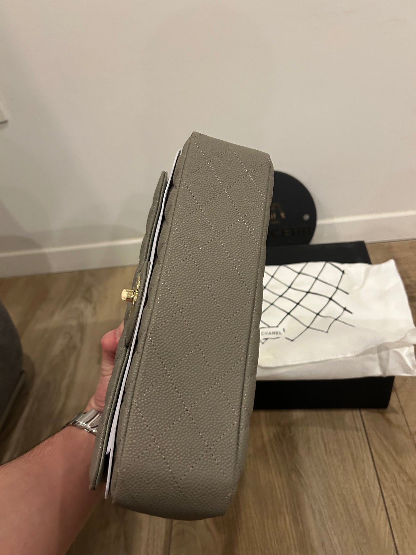 Chanel (odmah dostupno)